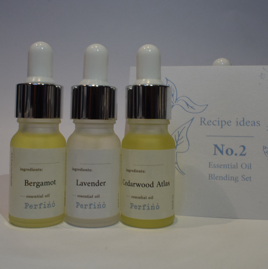three oils in essential oil mixing gift set
